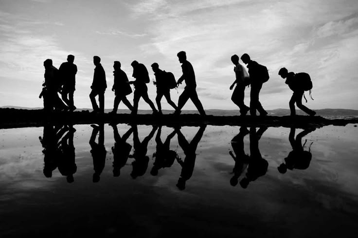 الولايات المتحدة تدرس ترحيل المهاجرين إلى ليبيا عبر رحلات جوية عسكرية 2 الولايات المتحدة تدرس ترحيل المهاجرين إلى ليبيا عبر رحلات جوية عسكرية