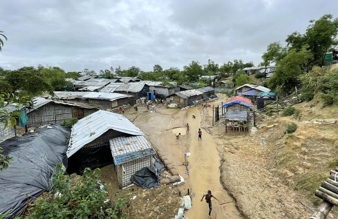 تخفيضات التمويل تزيد من مخاطر الرياح الموسمية على اللاجئين الروهينجا في بنغلاديش