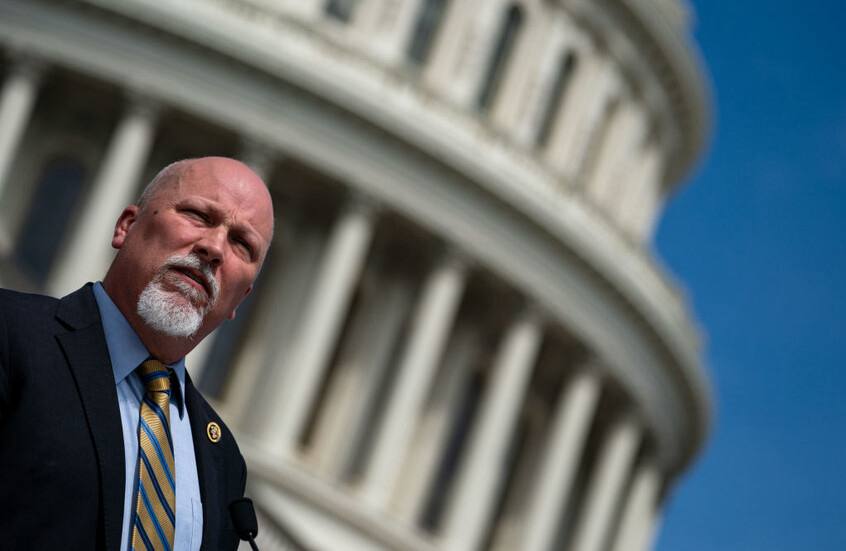 الولايات المتحدة.. مشروع قانون لترحيل ومنع دخول الأجانب “الملتزمين بالشريعة الإسلامية”