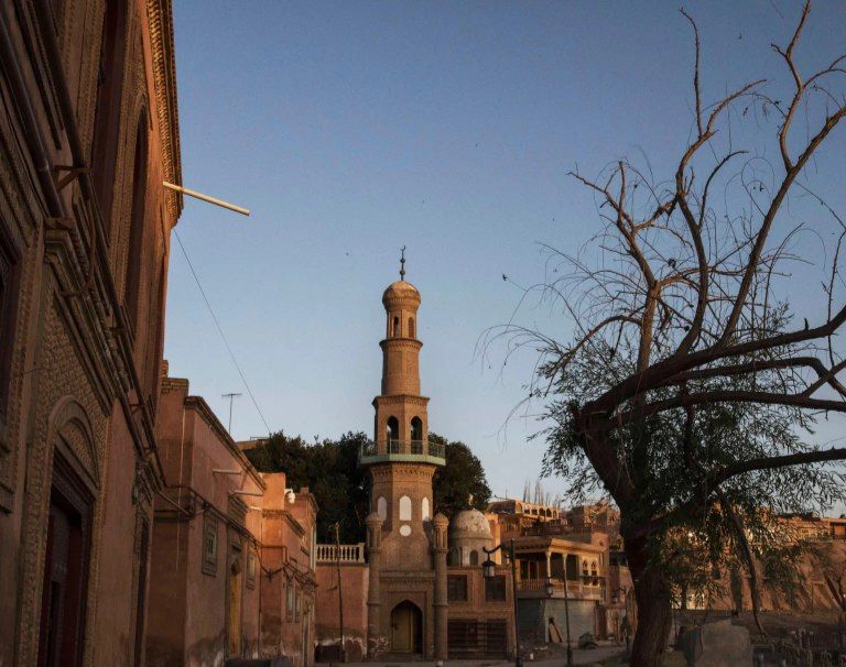 زار 300 مليون سائح منطقة تركستان الشرقية المحتلة، لكن هناك جانب لم يروه! 1 34559