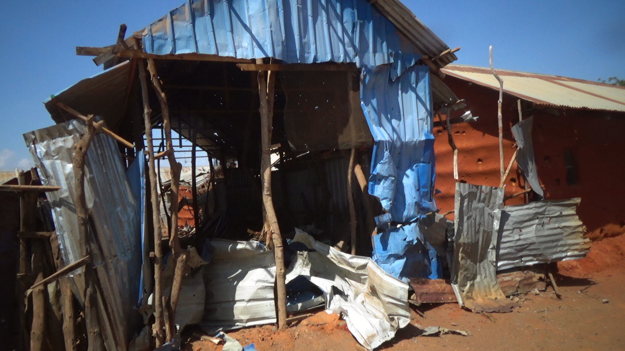 استشهاد 12 صوماليا أغلبهم أطفال ونساء في سلسلة غارات أمريكية جنوب الصومال 26 C0037T01