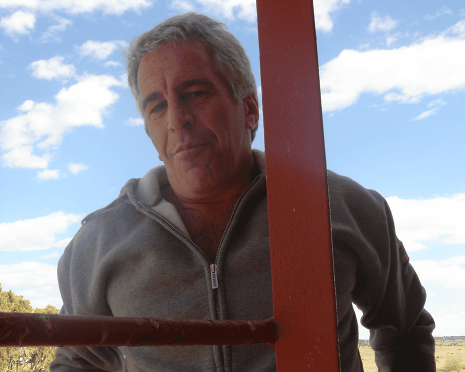 أفرجت وزارة العدل الأميركية عن أكثر من ثلاثة ملايين صفحة جديدة من ملفات جيفري إبستين