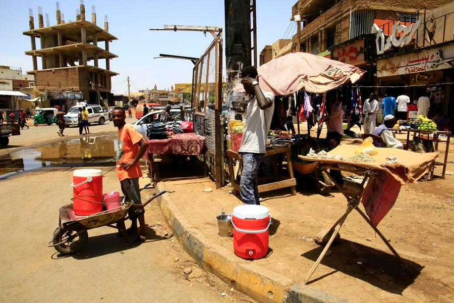 السودان في ظل حرب إيران: ارتدادات النار من الخليج إلى البحر الأحمر 2 السودان في ظل حرب إيران: ارتدادات النار من الخليج إلى البحر الأحمر