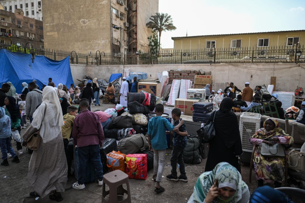 تقرير لمنظمة العفو الدولية: لاجئون في مصر يُجبرون على الاختباء هرباً من الاعتقالات والترحيل 2 تقرير لمنظمة العفو الدولية: لاجئون في مصر يُجبرون على الاختباء هرباً من الاعتقالات والترحيل