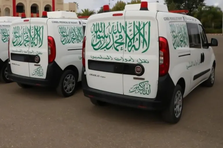 التراجع عن تنميط سيارات الموتى بالمغرب: إصلاح مؤسساتي أم مسايرة للشارع؟