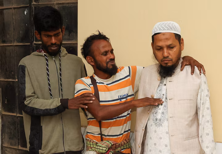 مقتل 24 شخصاً جراء سقوط حافلة في النهر أثناء صعودها إلى عبّارة في بنغلاديش