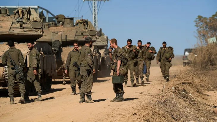 جيش الاحتلال الإسرائيلي يبدأ توغلاً محدوداً في جنوب لبنان، يصفه بأنه دفاع استباقي عن المستوطنات في الشمال 2 جيش الاحتلال الإسرائيلي يبدأ توغلاً محدوداً في جنوب لبنان، يصفه بأنه دفاع استباقي عن المستوطنات في الشمال