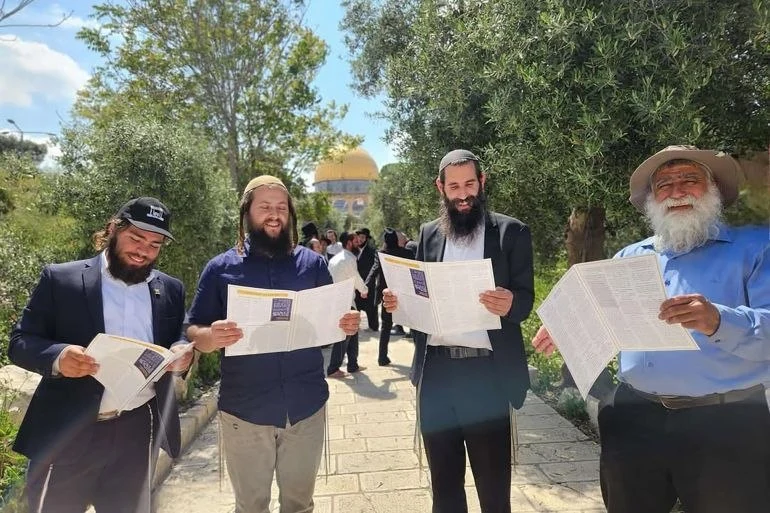 الاحتلال يسمح بإدخال أوراق "صلاة جبل الهيكل" للمرة الأولى.. إلى أي حد يرتفع سقف التجاوزات؟ 2 photo 5445209209625581462 x 1
