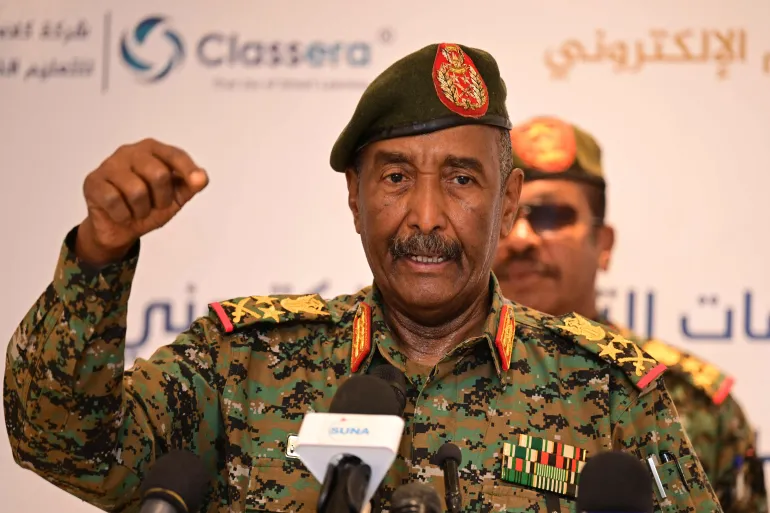 من يدعم قوات الدعم السريع. رئيس مجلس السيادة الانتقالي عبد الفتاح البرهان