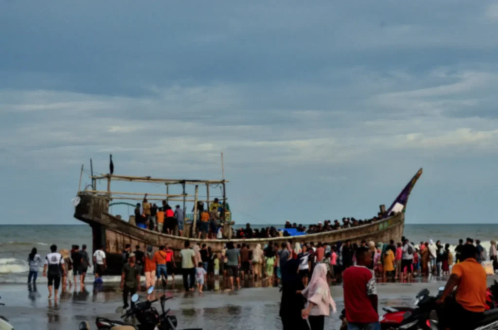 أكثر من 500 مفقود في البحر.. أسئلة تطرحها الفاجعة الجديدة التي أصابت الروهينجا 10 17int rohingya boats hpml superJumbo