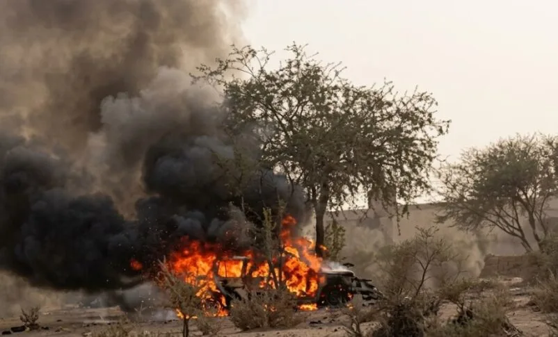 هجوم بطائرة مسيرة من السودان أصاب مدنيين في شرق تشاد، بحسب مسؤول 1 An RSF drone hit a vehicle inside neighbouring Chad on July 21 2026 1 802x485 1