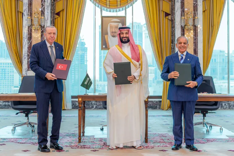 التحالف السعودي التركي الباكستاني.. هل تتشكل منظومة أمن جديدة في المنطقة؟ 3 67856 1786103646
