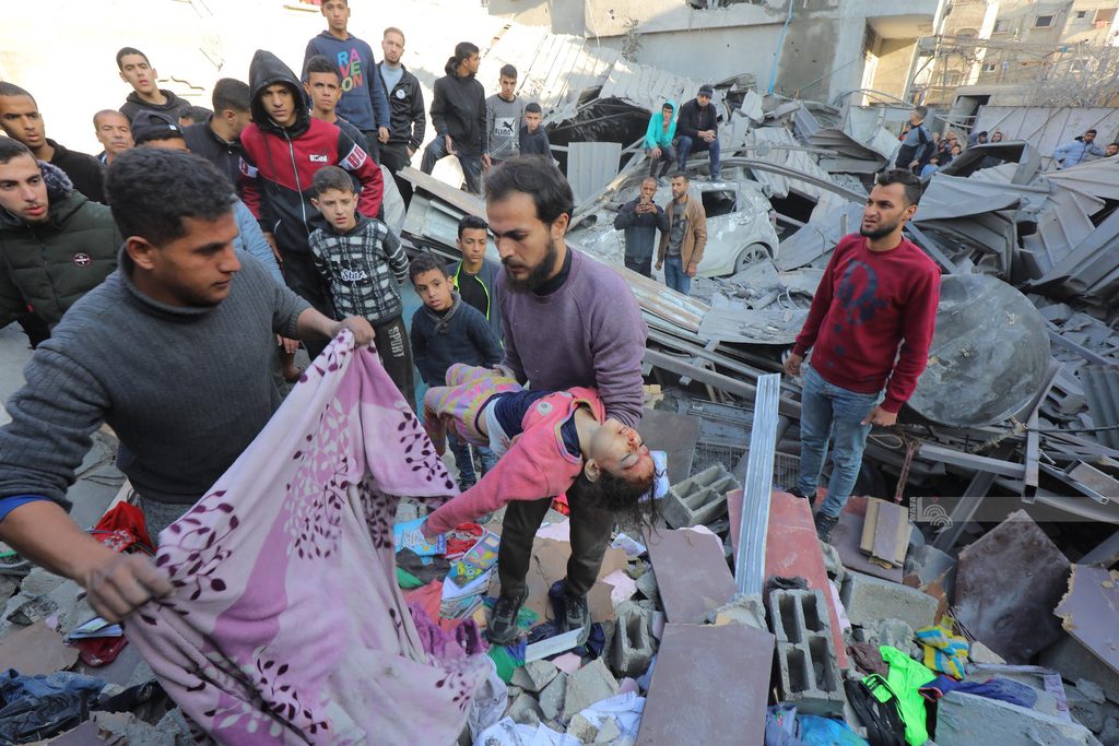 مأساة صامتة: آلاف المفقودين في غزة.. أرقام مرعبة ومعاناة لا تنتهي 5 WafaImage 2023 12 30T175215.880.jfif ddf59a6a 0a49 449b b265 905da20cbded
