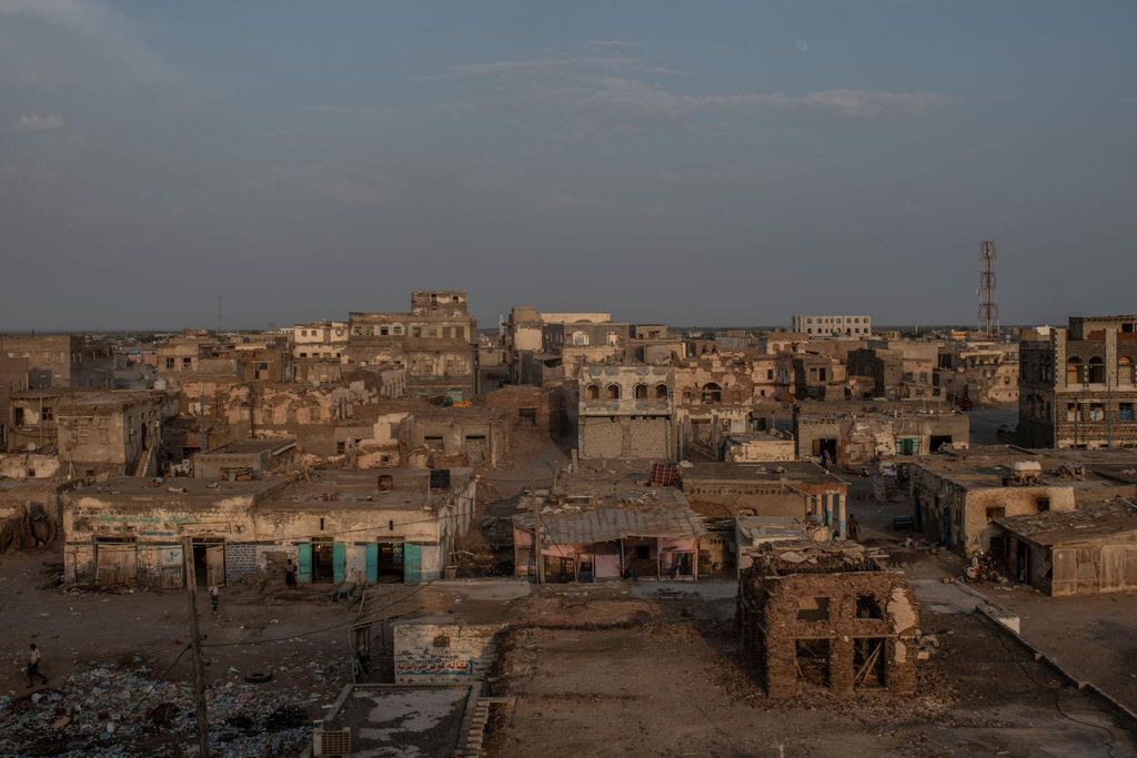 تصاعد القصف السعودي على اليمن.. قتلى ونزوح واسع وتحذيرات من تشريد 230 ألف شخص 4 image 187
