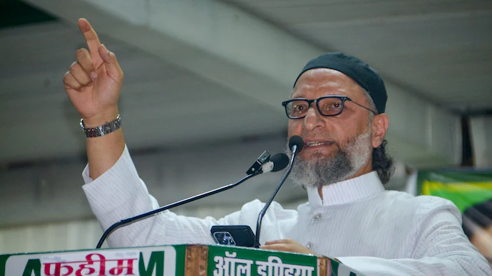 أويسي يحذر من استهداف ناخبين مسلمين بالحذف من السجلات الانتخابية في الهند 3 asaduddin owaisi 04524079